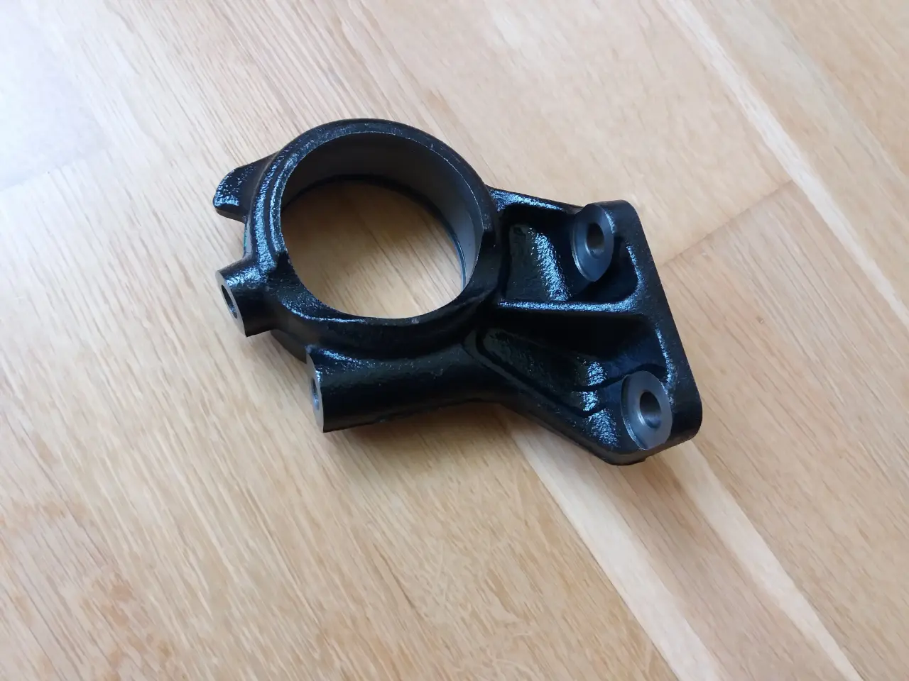 Billede 2 - Beslag for drivakselleje Toyota Celica -Camry