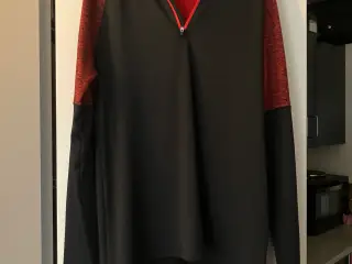 Damebluser og en herrebluse