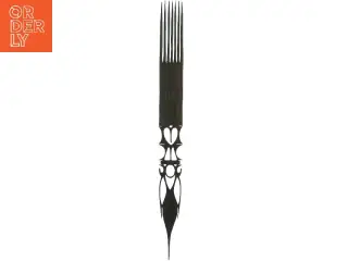 Afrikansk udsmykket afrokam (str. 64 x 6 cm)