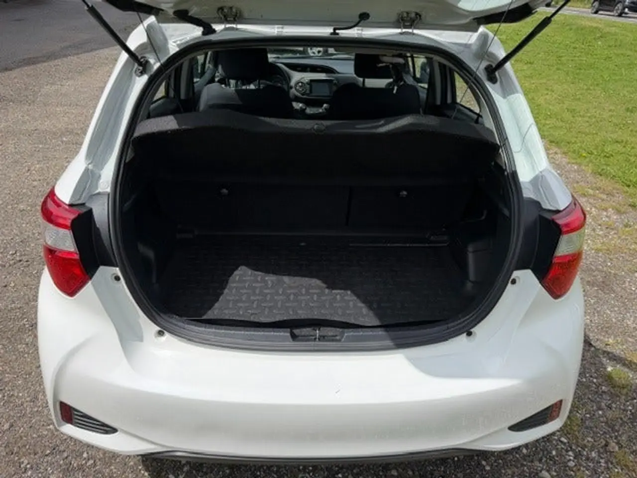 Billede 12 - Toyota Yaris 1,5 Hybrid H2 e-CVT