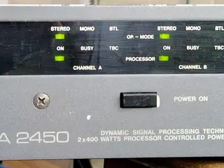 Forstærker 2x400 Watt