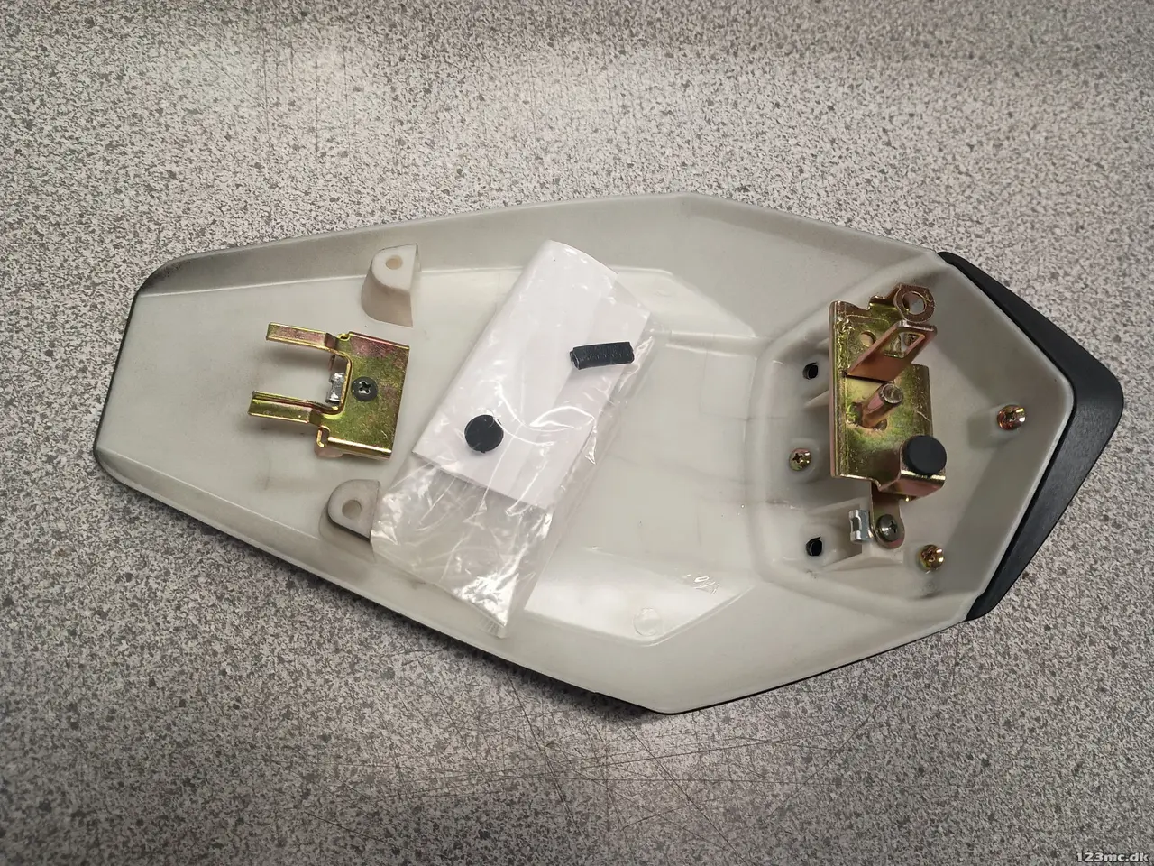 Billede 3 - Sædeskal, Kawasaki ZX6R, matsort, uoriginal