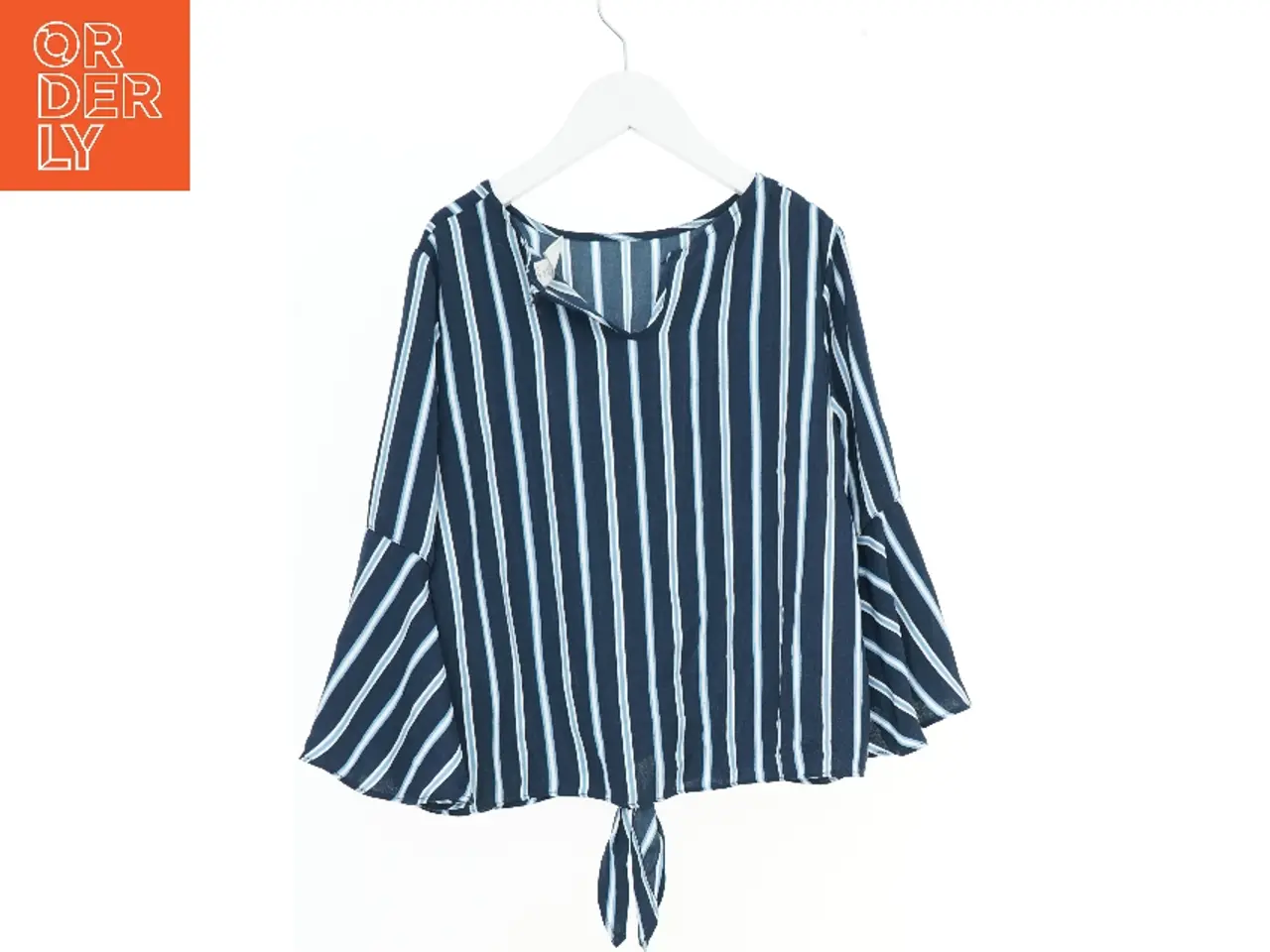 Billede 2 - Stribet bluse med knude fra Lindex (str. 146)