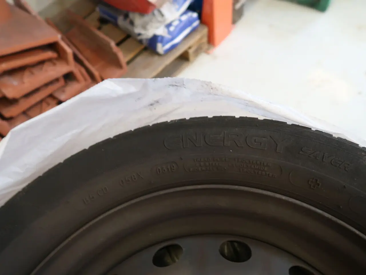 Billede 4 - 4 stk. fælge med dæk MICHELIN 175/65R14