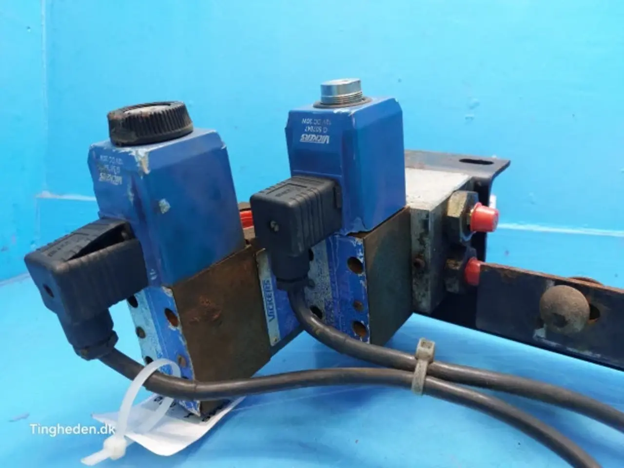 Billede 16 - New Holland 4860 Ventilblok 9837652