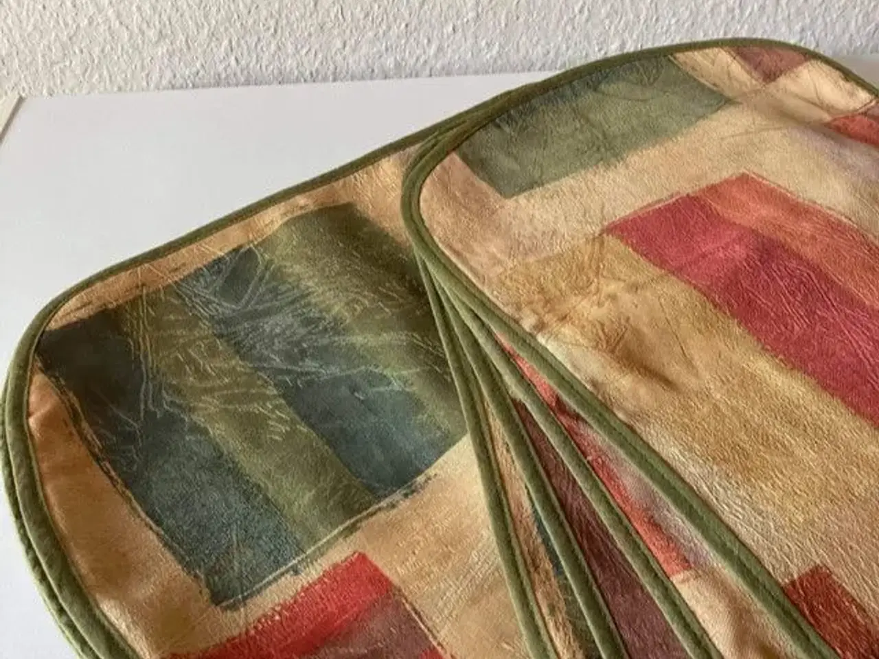 Billede 2 - Bordlampe + 8 dækkeservietter