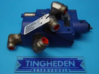 Case 621D Hydraulikventil 87440148