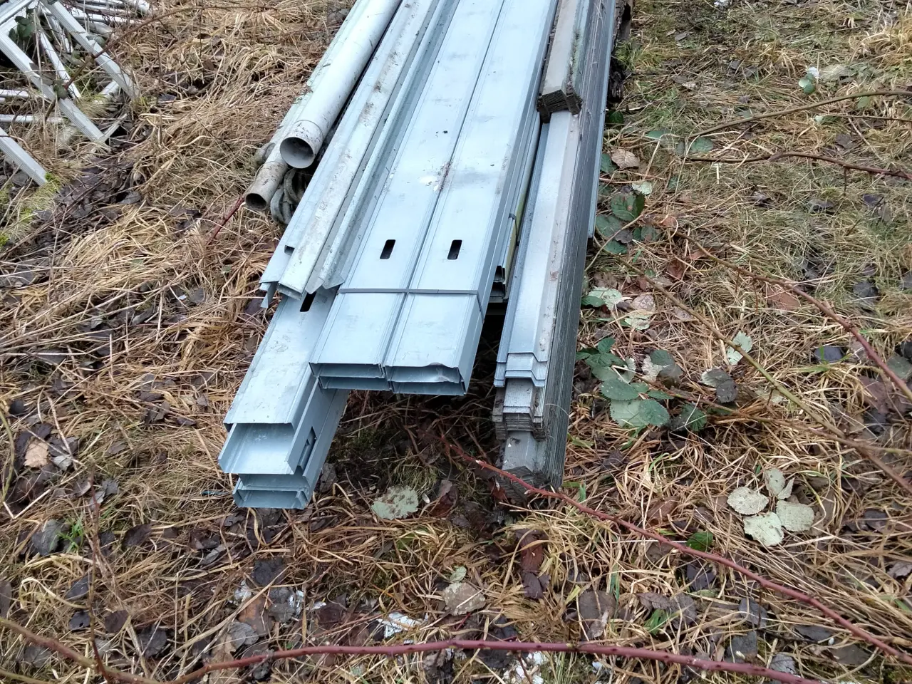 Billede 1 - Stållægter til gips