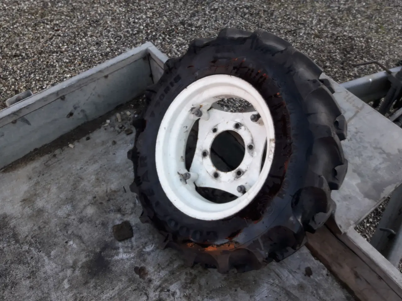 Billede 2 - GoodYear 7,50-18 traktor mønster