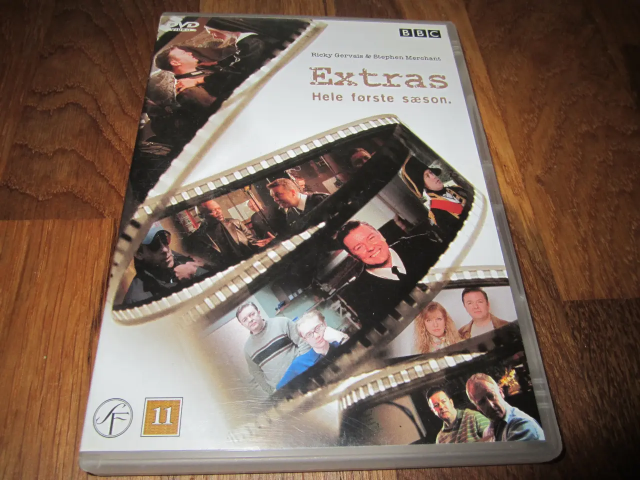 Billede 1 - EXTRAS. Hele første sæson.