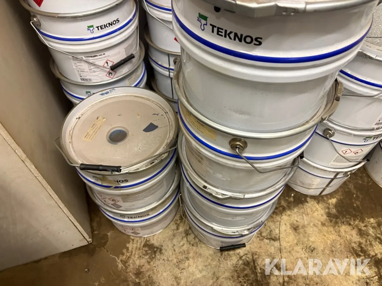 Billede 9 - Maling Teknodur Combi - blandet lot - 43 spande i alt