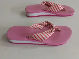 Pink sandaler str. 37