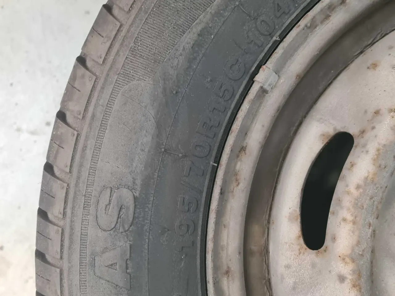 Billede 1 - Sommerdæk til ford Transit 