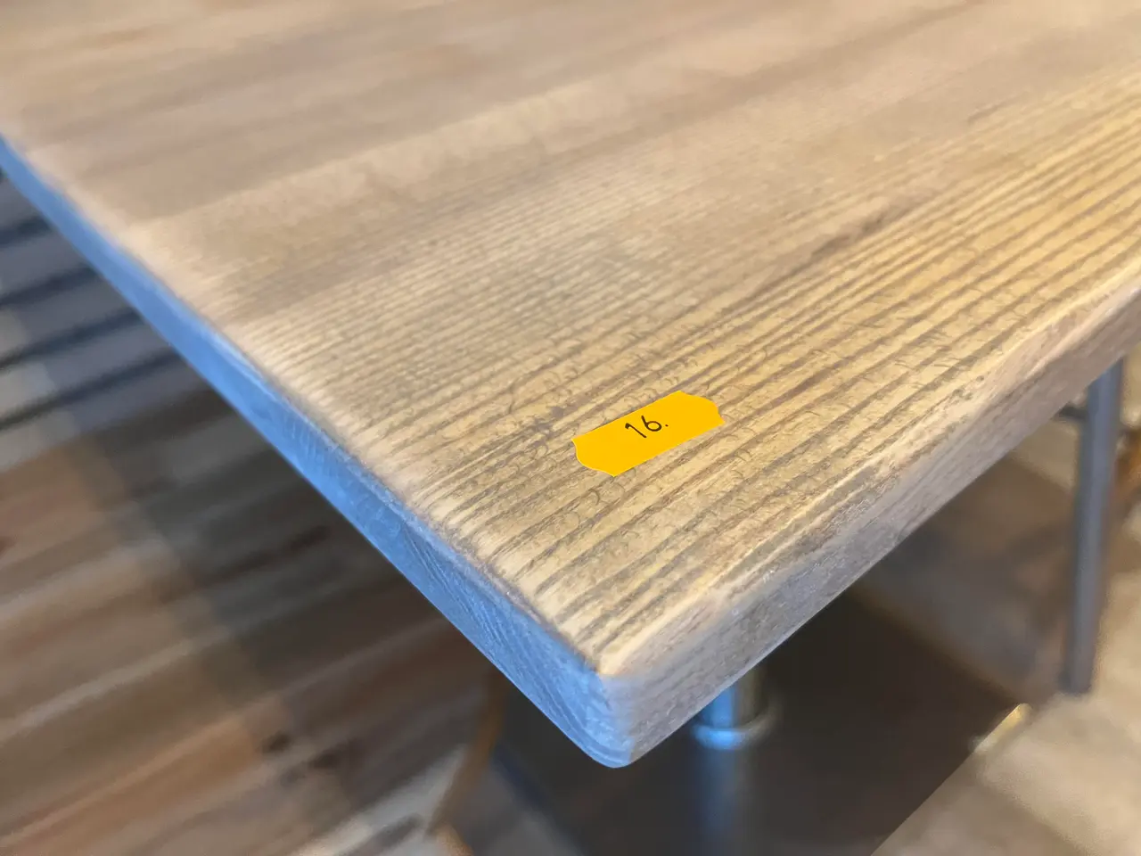 Billede 2 - Cafe bord sæt m. 2 Stk. Stole i træ.