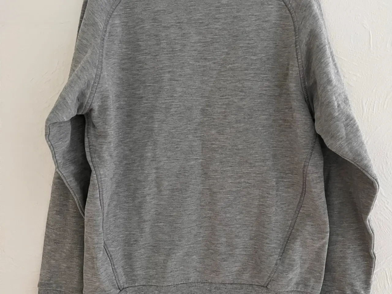 Billede 4 - Adidas sweatshirt str. 140 / 9-10 år
