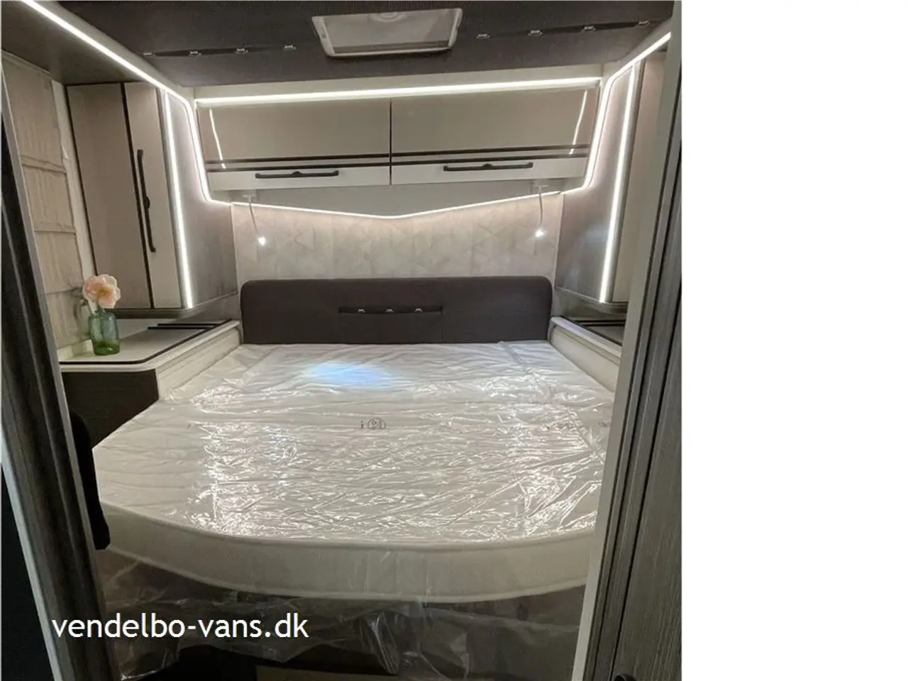 Billede 19 - 2026 - McLouis Nevis 881 Lounge og