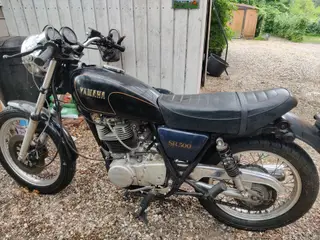 yamaha sr500 + 1 stk renovering påbegyndt årg. 80