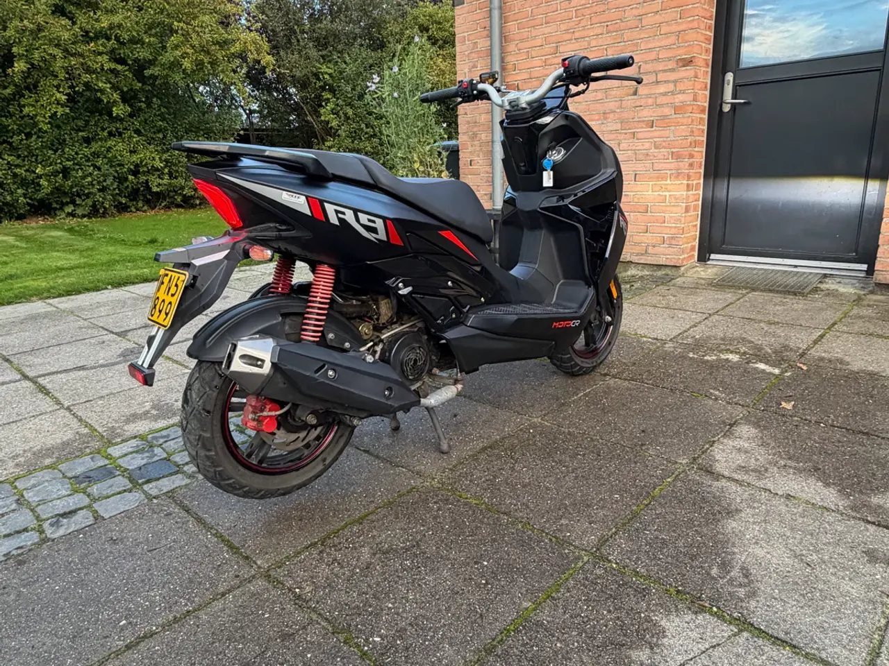 Billede 3 - MotoCr R9 30km Sort