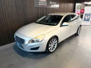 Volvo V60 2,0 D3 136 Momentum