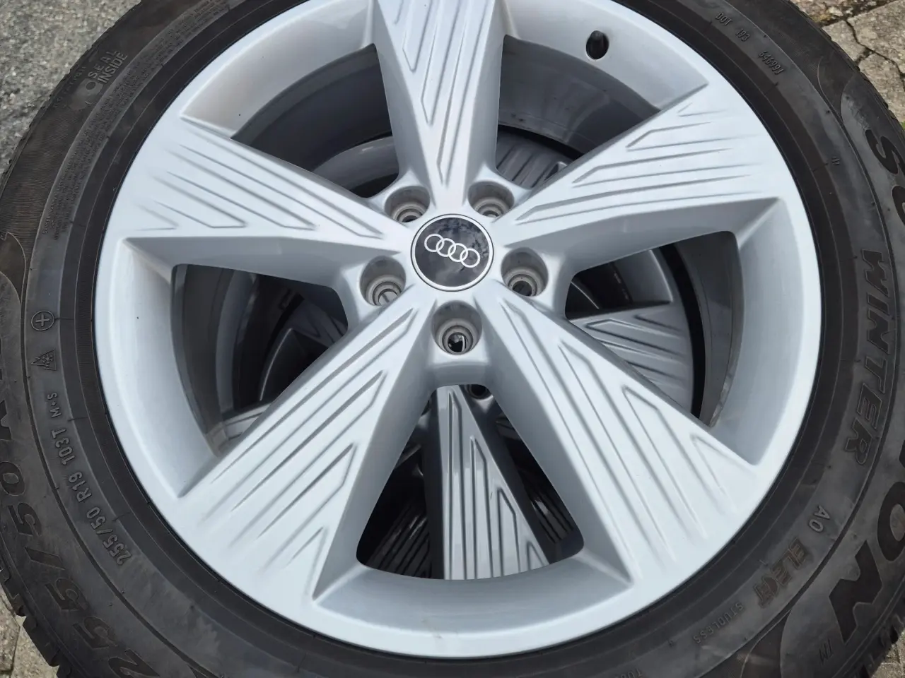 Billede 1 - Audi E-tron Q4 R19 vinterdæk