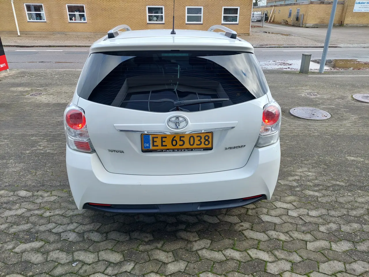 Billede 4 - Toyota Sportsvan 1,6 D-4D med lavt km tal.