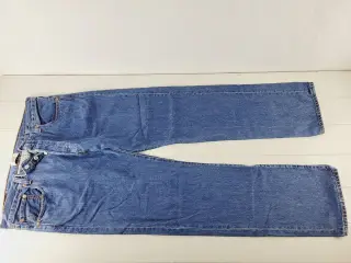 ⭐️- Levi's Original 501 Straight Leg Button-fly - 