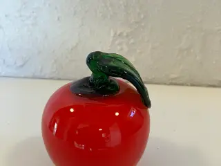 Rødt glas æble