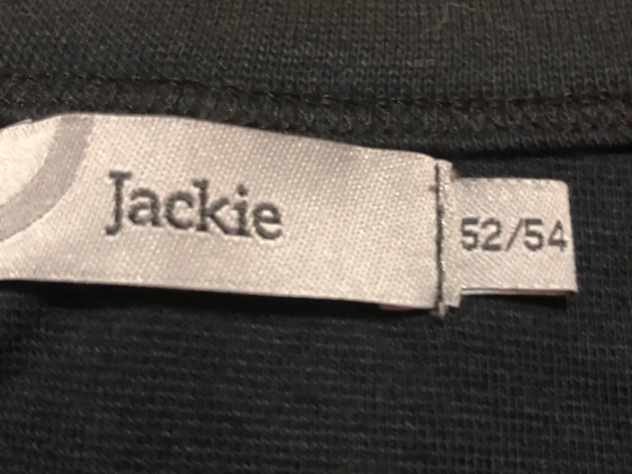 Billede 2 - Top i sort fra Jackie