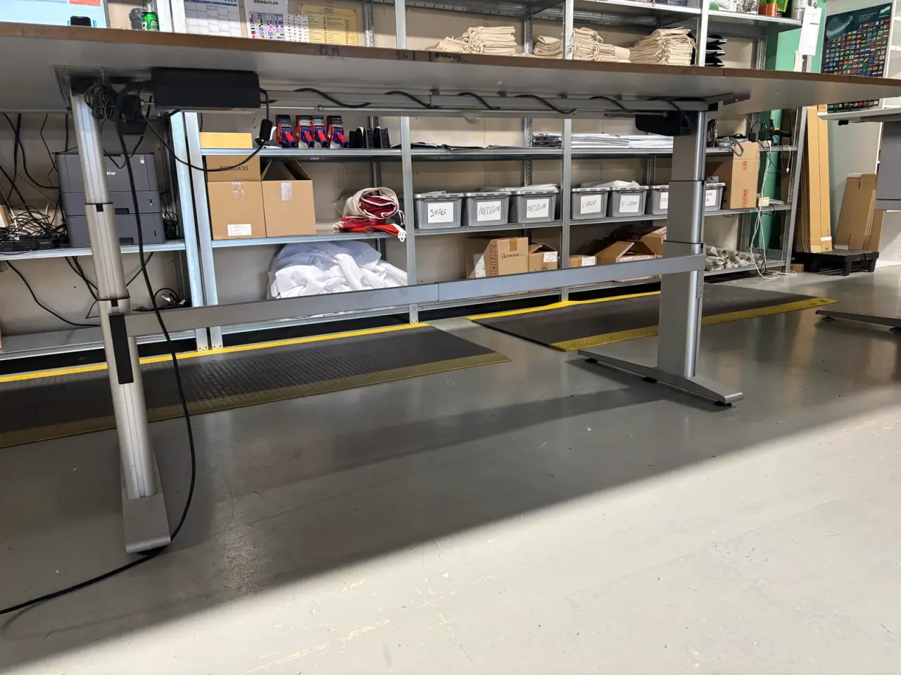 Billede 3 - Stort hæve-/sænke pakkebord – 300 x 110 cm