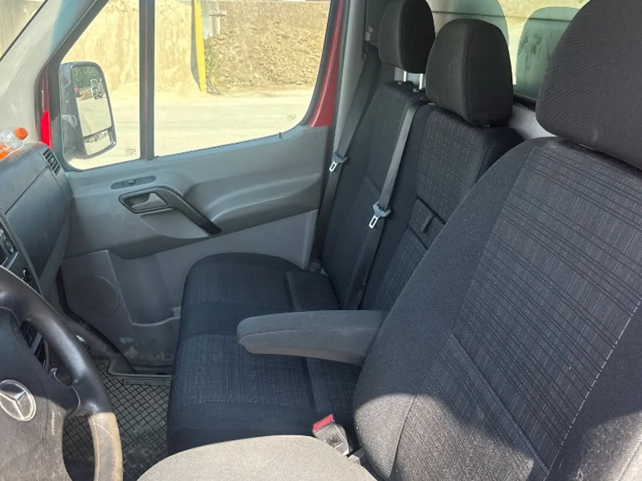 Billede 5 - Mercedes Sprinter 316 CDI lang model, lukket pressenning og værktøjsskab
