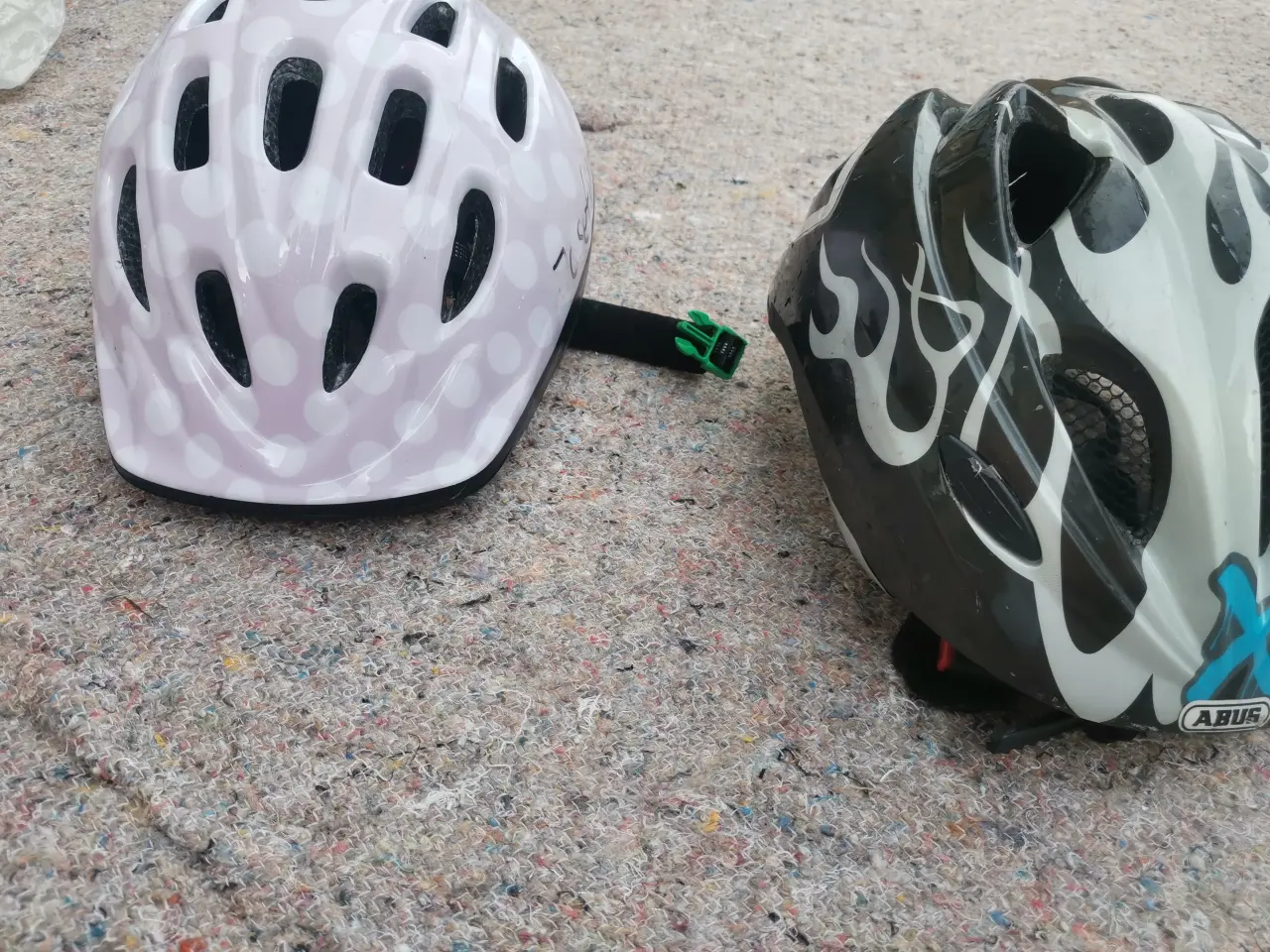 Billede 1 - Cykelhjelme 5 kr pr stk