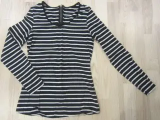 Str. S, stribet bluse
