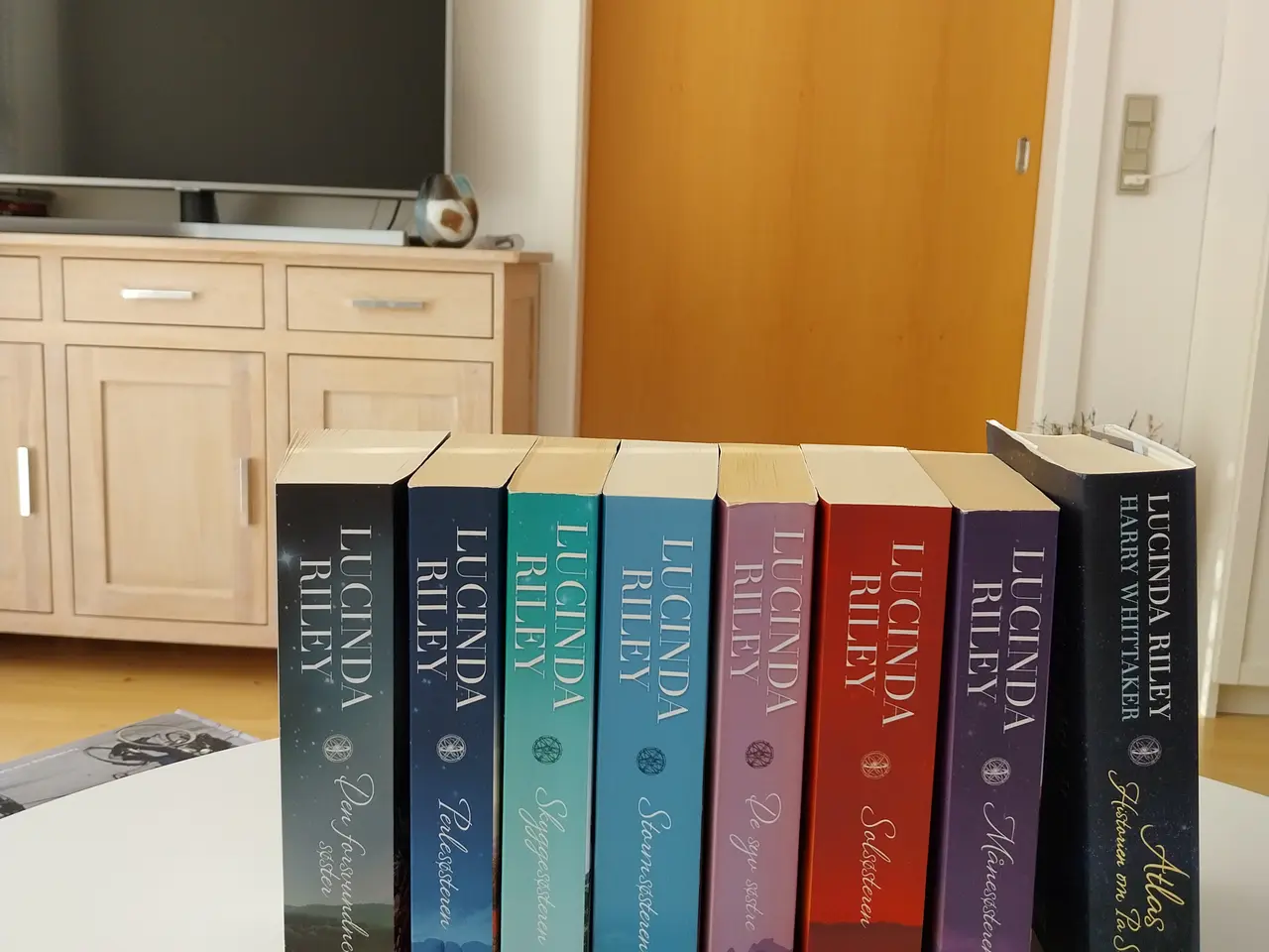 Billede 3 - Hele serien om de 7 søstre incl bogen Atlas.