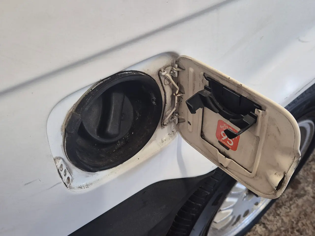 Billede 4 - BMW E30 højre styret med papir 