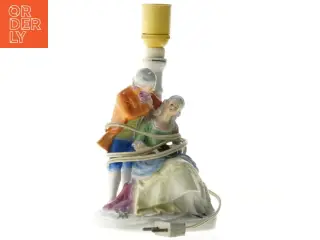 Porcelænslampe med figurer (str. 28 cm)