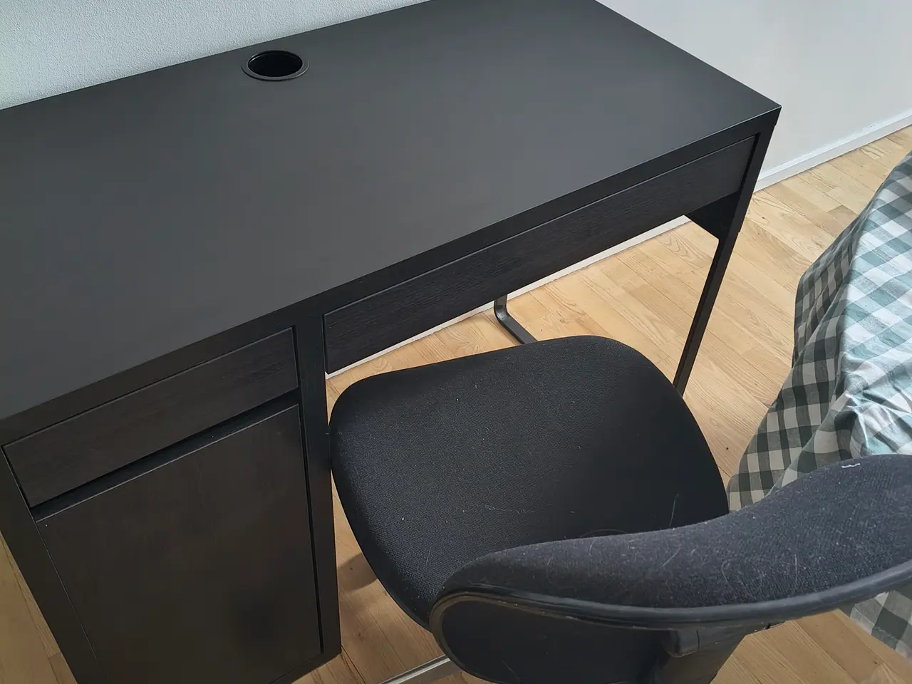 Billede 1 - Ikea studie bord med kontorstol