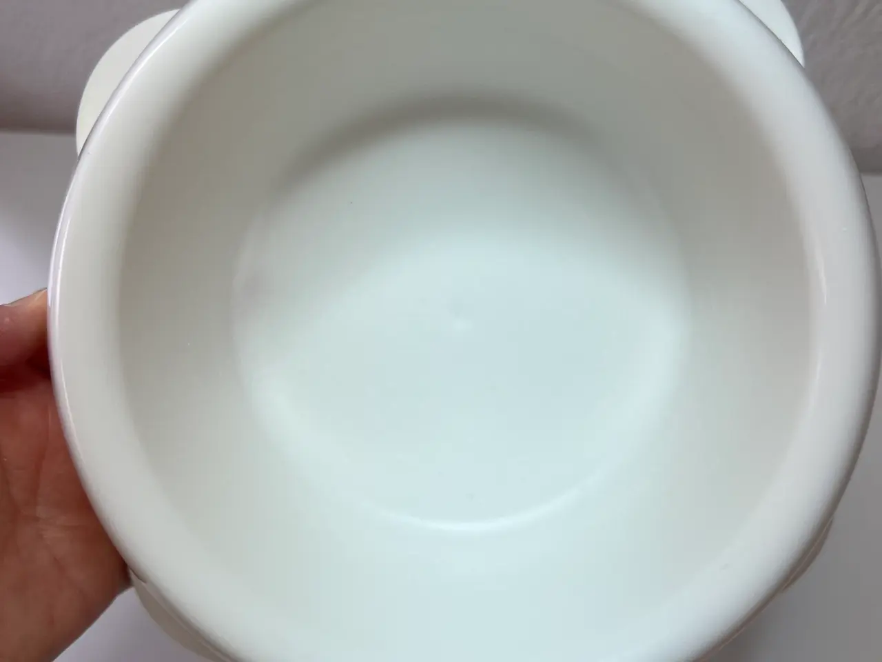 Billede 5 - Hvid Hundeskål m/Gummifødder. 18 Cm. Diameter.
