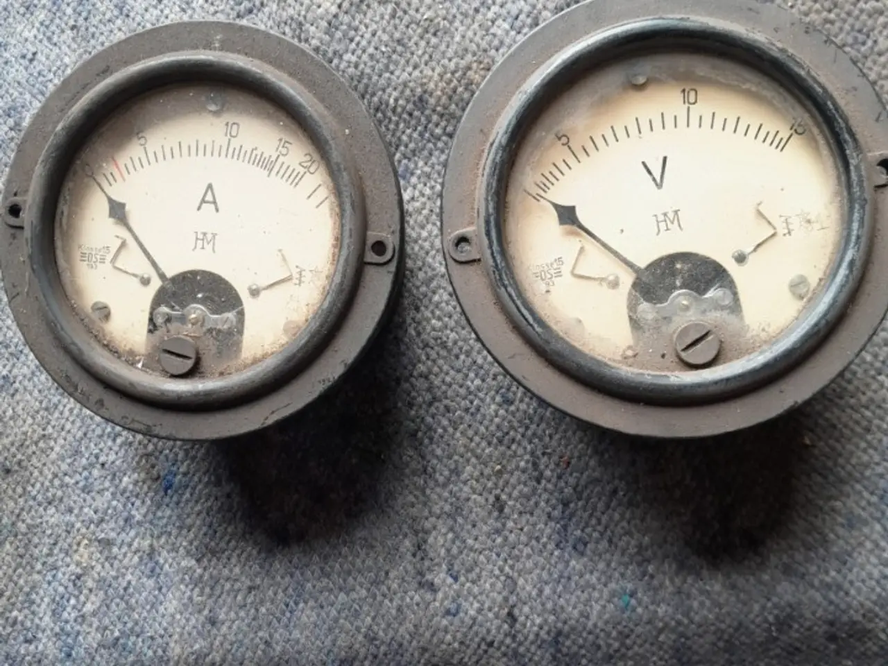 Billede 1 - Voltmeter og Amperemeter. Samlet pris 200 kr.