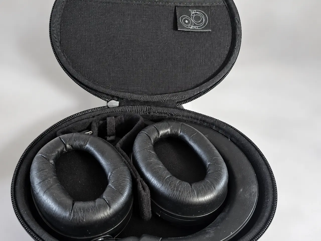 Billede 3 - Jabra Evolve2 85 MS med ladestation og tilbehør