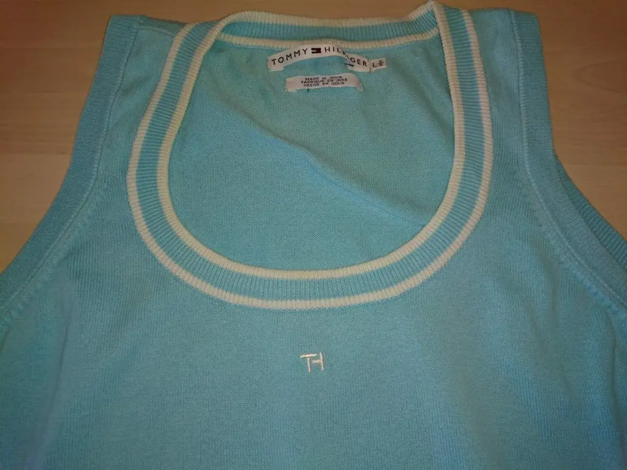 Billede 2 - Tommy Hilfiger fint strikket top str. 42
