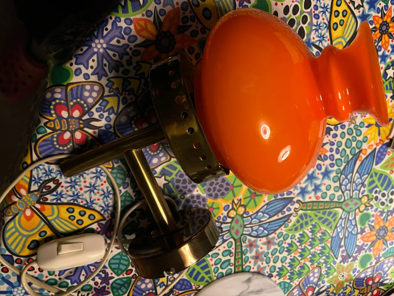 Billede 3 - Nydelig Retro-orange”messing” væglampe