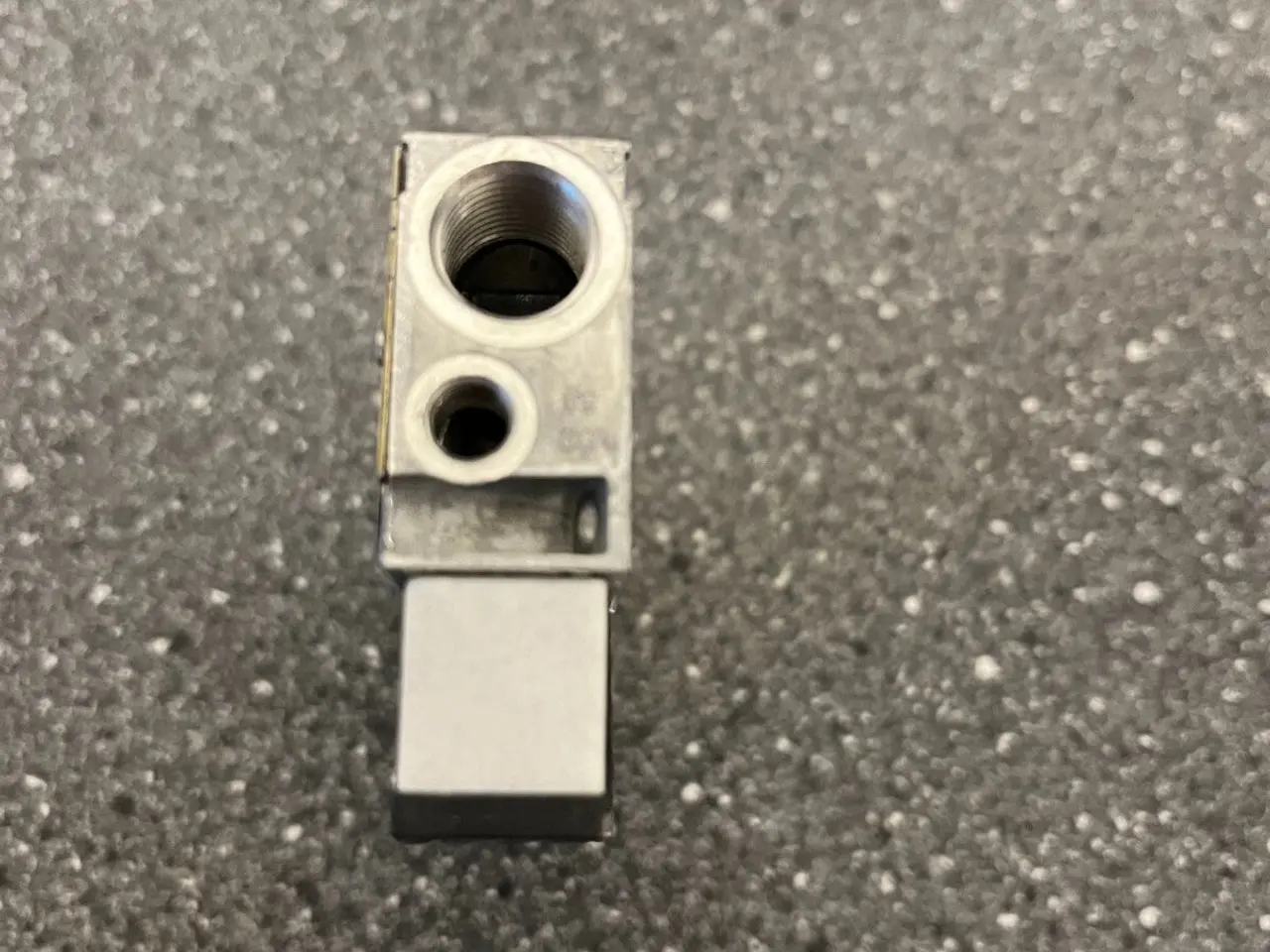 Billede 7 - Festo 533354 magnetventil Manifold Block - brugt