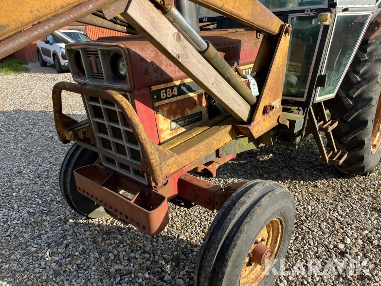 Billede 7 - Traktor International 684 med frontlæsser