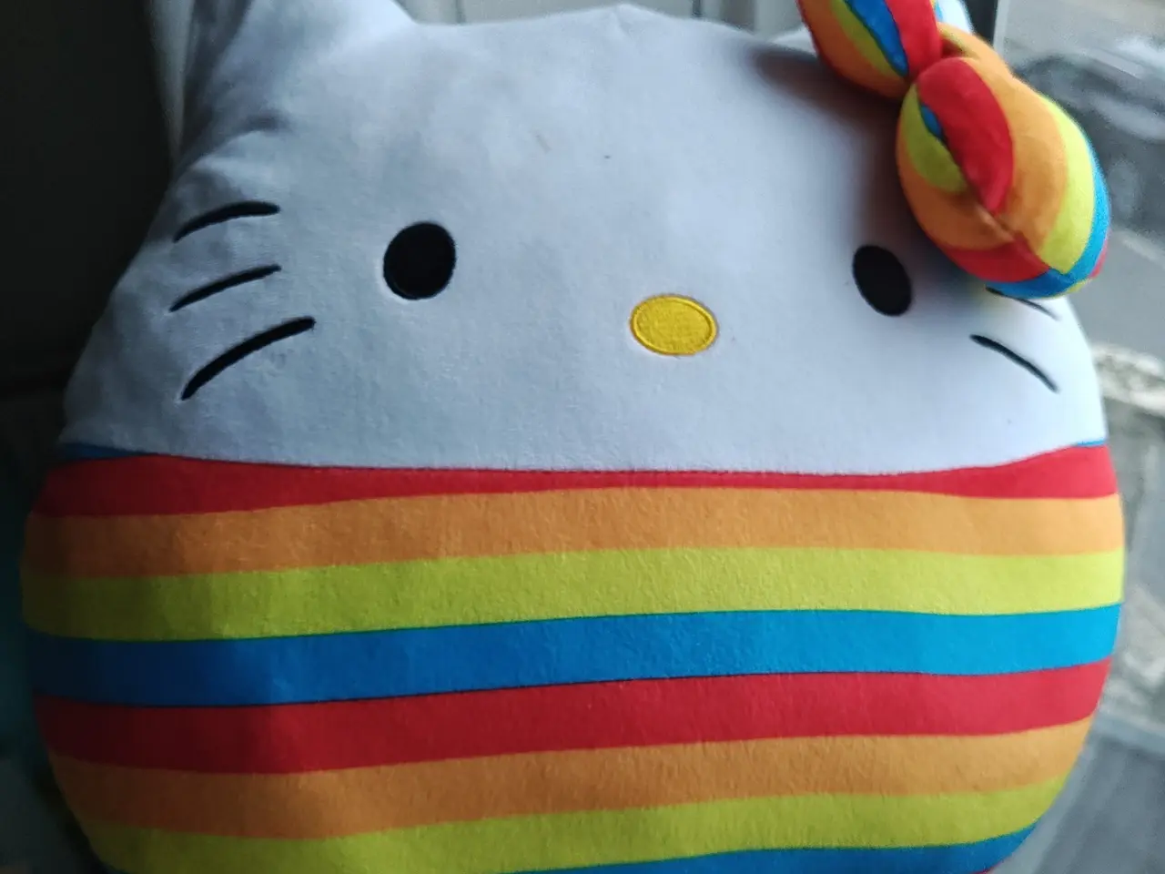 Billede 1 - Hello Kitty regnbue bamse ala squishmallows