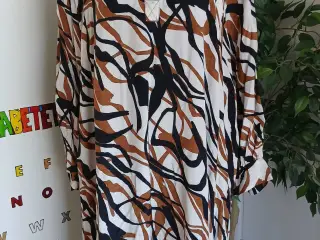 Kjole. Masai. Medium/38