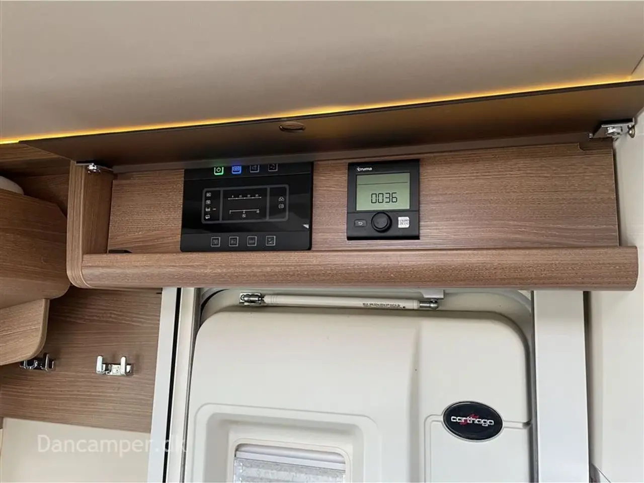 Billede 12 - 2020 - Carthago c-tourer I 144 LE Fantastisk helintegreret autocamper. 9-trins automatgear, automatisk klimanlæg i førehuse, Multimediasystem inkl. navigation og DAB+