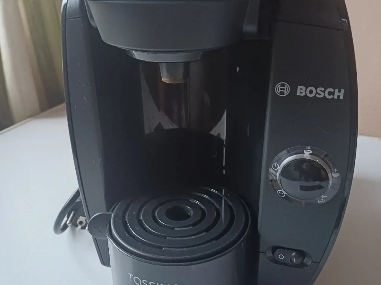 Billede 1 - Bosch Tassimo kapsel kaffemaskine sort - 2 l