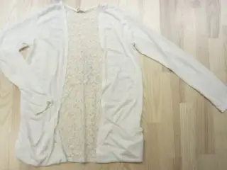 Str. 158/164, hvid cardigan m. blonderyg
