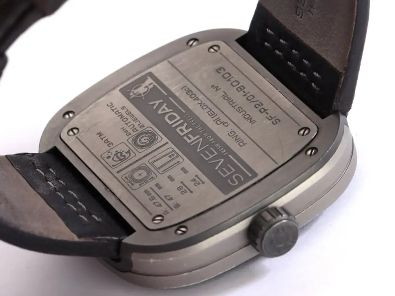 Billede 2 - Sevenfriday