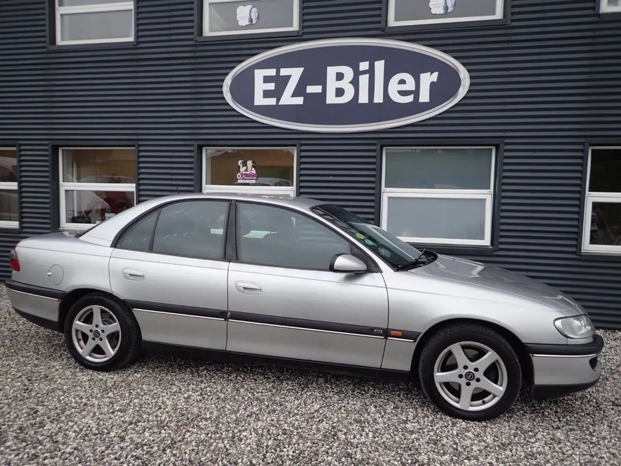 Billede 1 - Opel Omega 2,0 16V aut. 136HK Stc